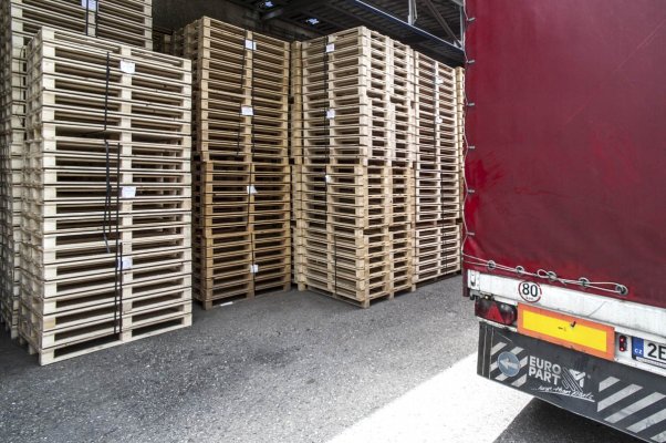 Skladový park  Kladruby 