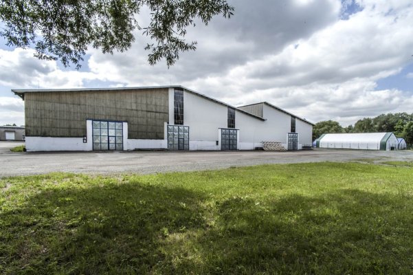 Skladový park  Kladruby 