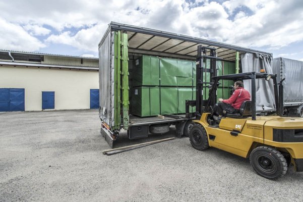 Skladový park  Kladruby 